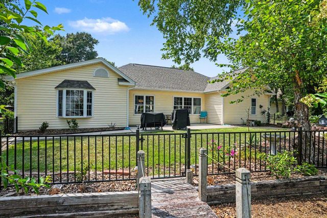 1465 Berkshire Ct., Surfside Beach, SC 29575