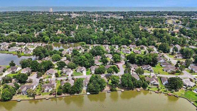1465 Berkshire Ct., Surfside Beach, SC 29575