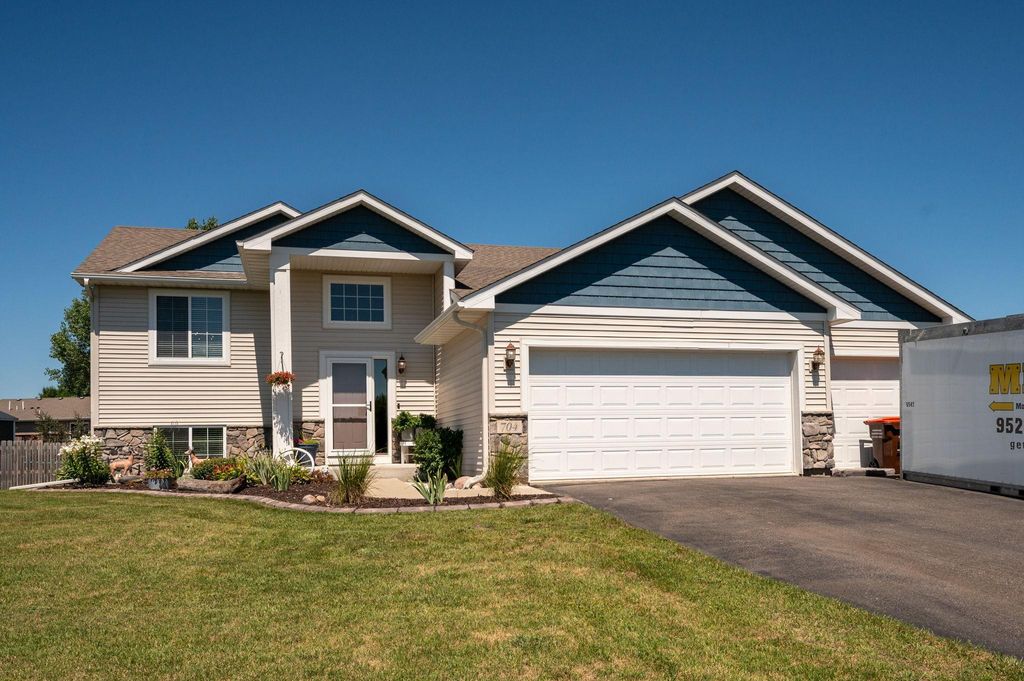 704 Bremen Circle, Waverly, MN 55390 — exterior