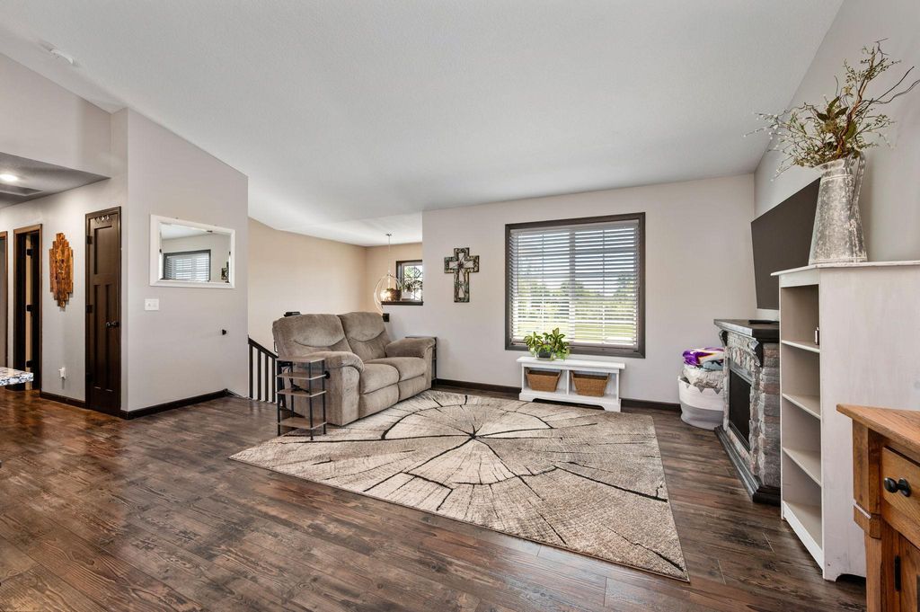704 Bremen Circle, Waverly, MN 55390 — photo 5