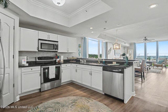 1200 Beach Drive, 301, Gulfport, MS 39507