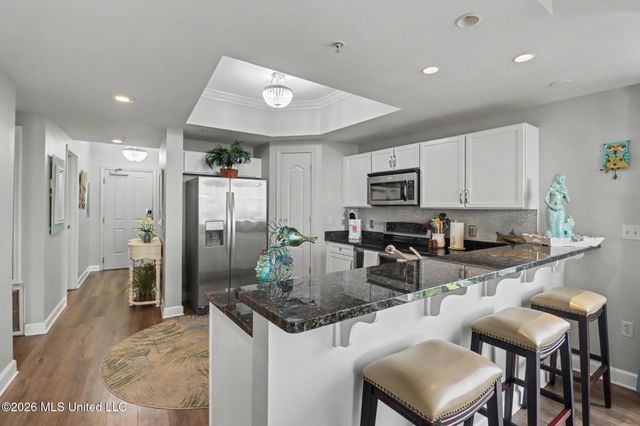 1200 Beach Drive, 301, Gulfport, MS 39507