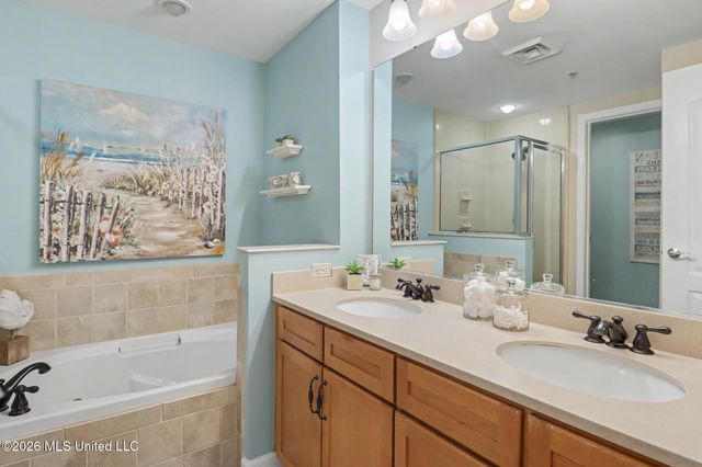 1200 Beach Drive, 301, Gulfport, MS 39507