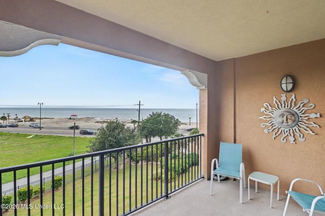 1200 Beach Drive, 301, Gulfport, MS 39507