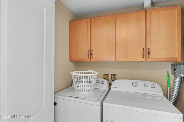 1200 Beach Drive, 301, Gulfport, MS 39507