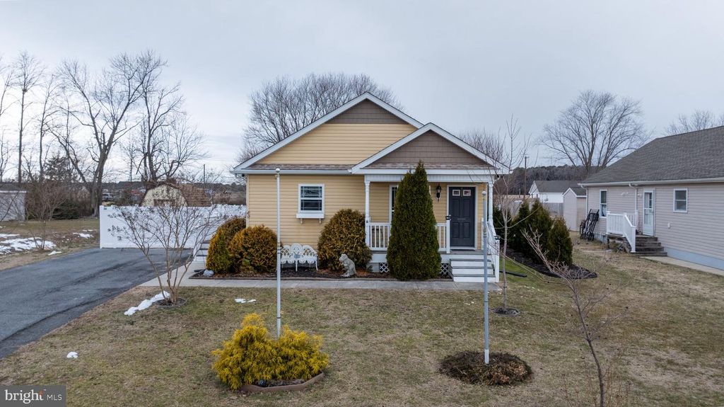 618 S LEE AVE, Ellendale, DE 19941