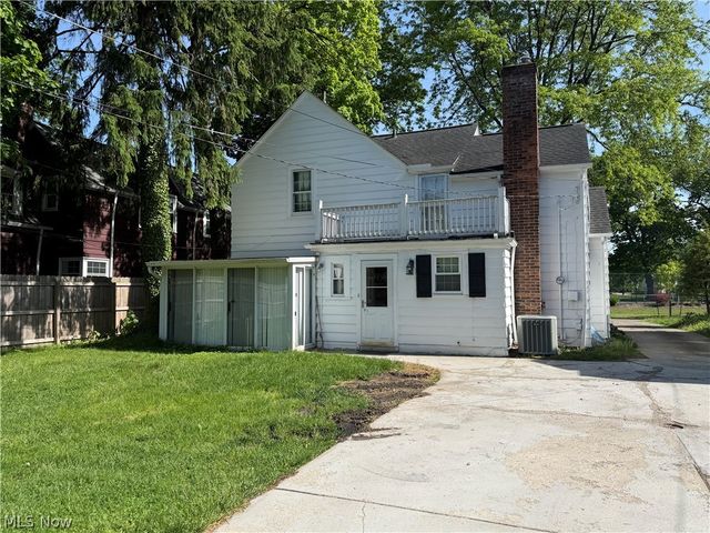 20029 Sussex Road, Shaker Heights, OH 44122