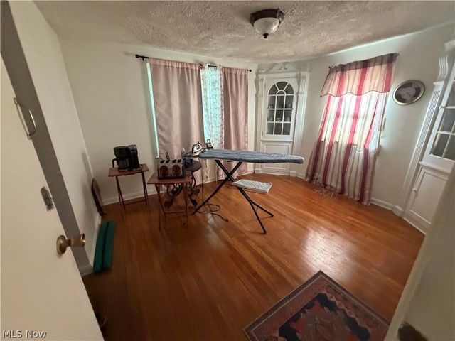 20029 Sussex Road, Shaker Heights, OH 44122