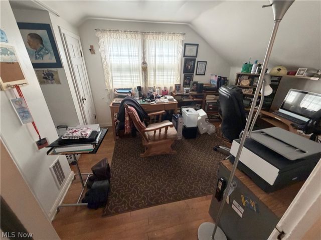 20029 Sussex Road, Shaker Heights, OH 44122