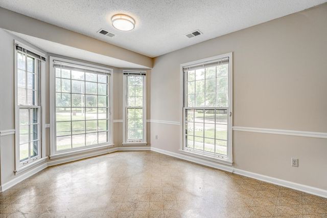 8198 WALNUT CREEK RD, Memphis, TN 38018