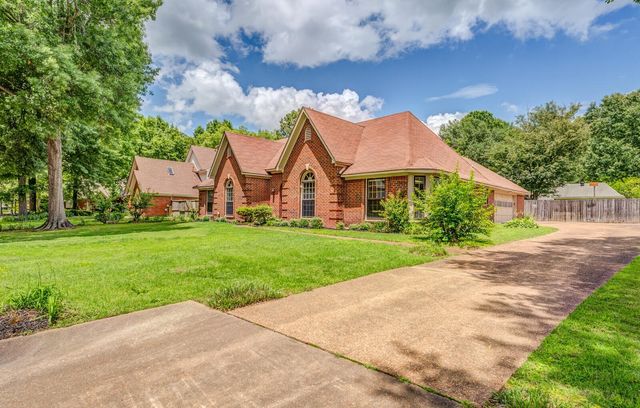 8198 WALNUT CREEK RD, Memphis, TN 38018