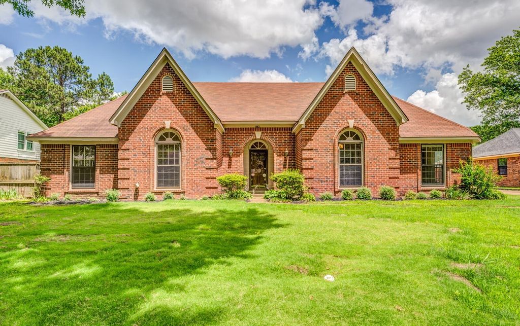 8198 WALNUT CREEK RD, Memphis, TN 38018