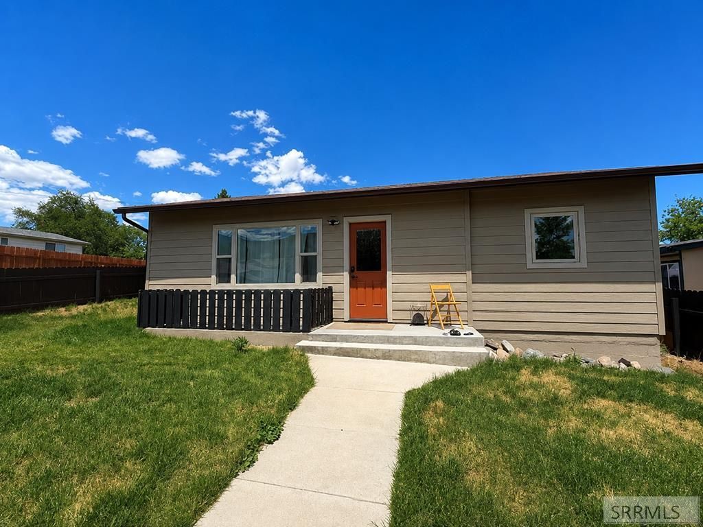 Image 1 of property listing at 211 Fairmont Street, Salmon, ID 83467