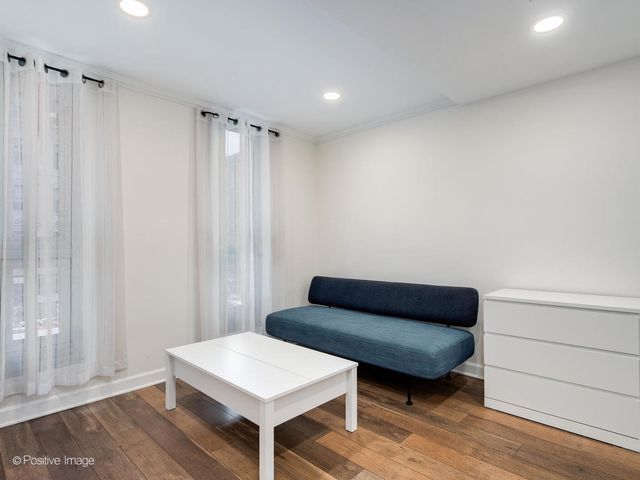 21 W Goethe Street 2D, Chicago, IL 60610