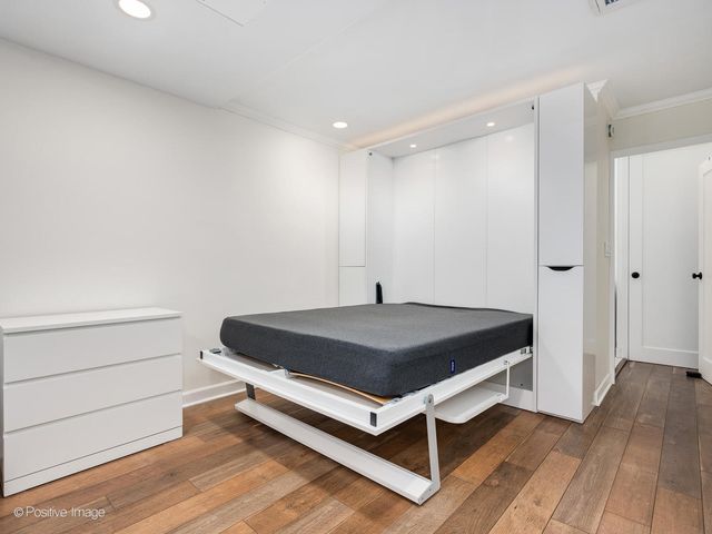 21 W Goethe Street 2D, Chicago, IL 60610