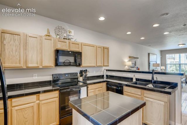 846 Victoria Ridge Point, Colorado Springs, CO 80903