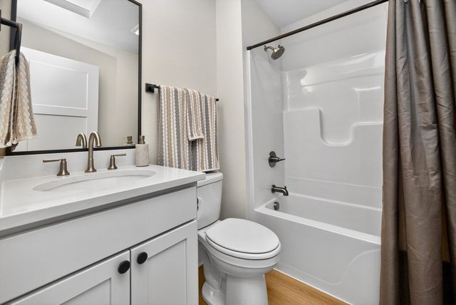 2829 SW Prairie Trail Parkway, Ankeny, IA 50023