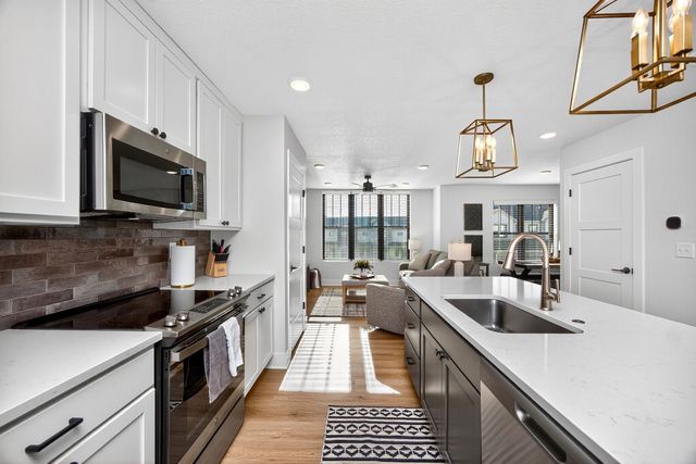 2829 SW Prairie Trail Parkway, Ankeny, IA 50023