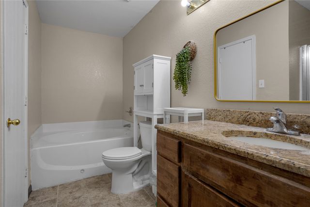 736 W Colony Drive, Arlington, TX 76001