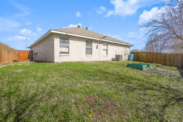 736 W Colony Drive, Arlington, TX 76001