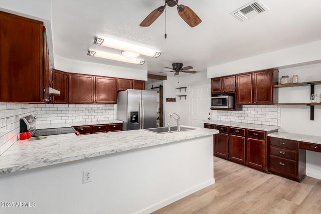 7117 N SARIVAL Avenue, Litchfield Park, AZ 85340