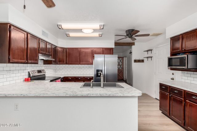 7117 N SARIVAL Avenue, Litchfield Park, AZ 85340