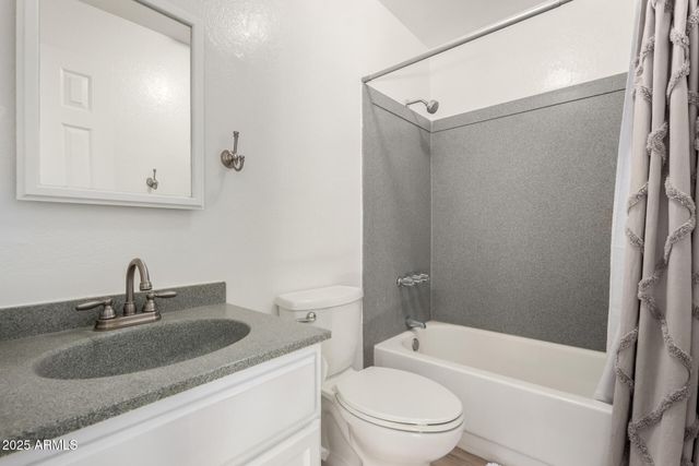 7117 N SARIVAL Avenue, Litchfield Park, AZ 85340