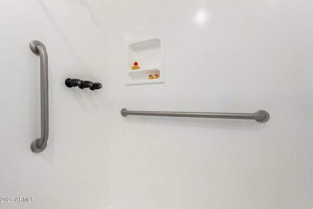 7117 N SARIVAL Avenue, Litchfield Park, AZ 85340