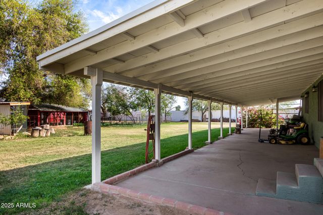 7117 N SARIVAL Avenue, Litchfield Park, AZ 85340