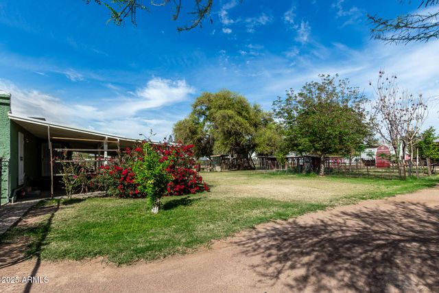 7117 N SARIVAL Avenue, Litchfield Park, AZ 85340