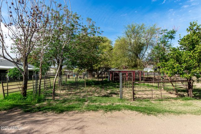 7117 N SARIVAL Avenue, Litchfield Park, AZ 85340