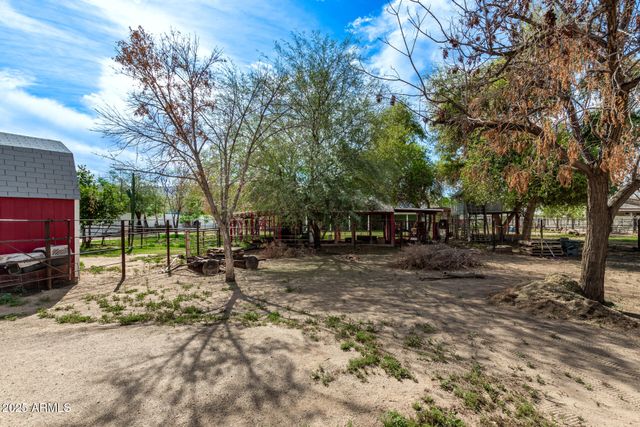 7117 N SARIVAL Avenue, Litchfield Park, AZ 85340