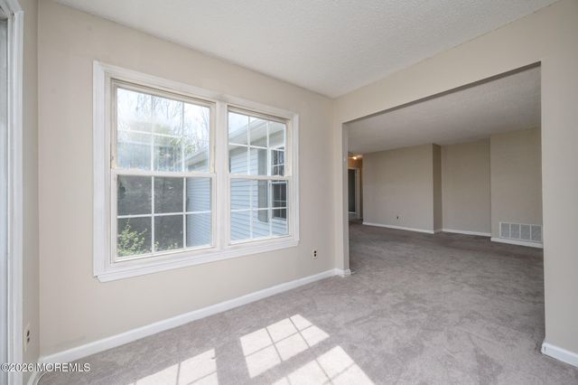 48 Frontier Way, Tinton Falls, NJ 07753