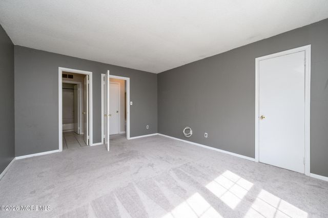 48 Frontier Way, Tinton Falls, NJ 07753