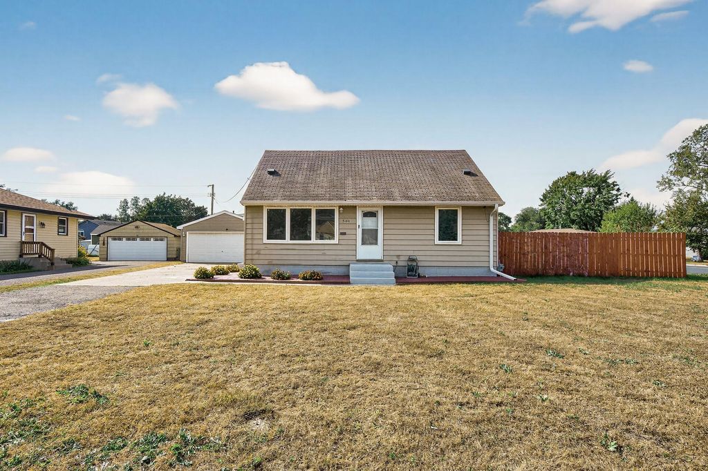 5144 Horizon Drive NE, Fridley, MN 55421