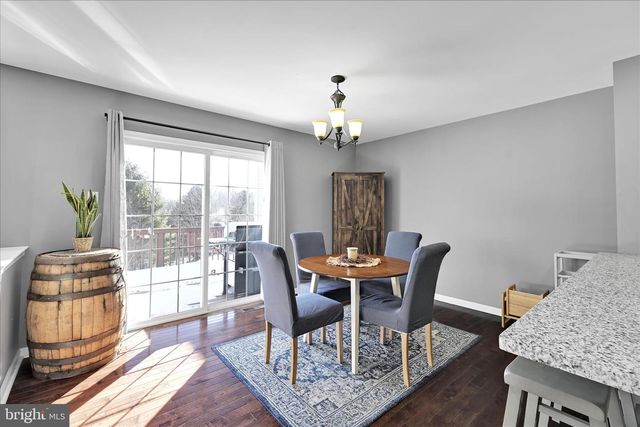 100 MARQUIS DR, Coatesville, PA 19320