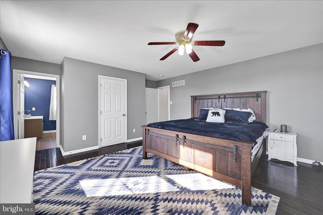 100 MARQUIS DR, Coatesville, PA 19320