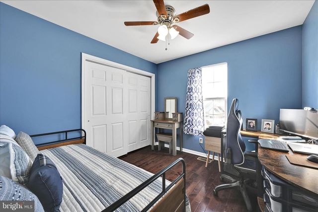 100 MARQUIS DR, Coatesville, PA 19320