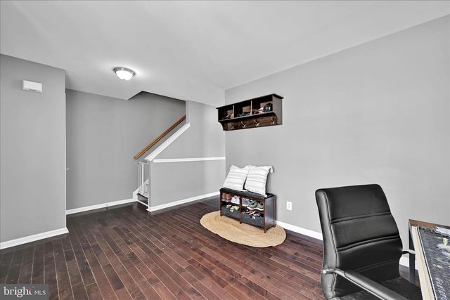 100 MARQUIS DR, Coatesville, PA 19320