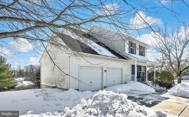 100 MARQUIS DR, Coatesville, PA 19320