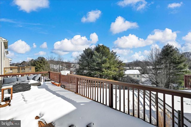 100 MARQUIS DR, Coatesville, PA 19320