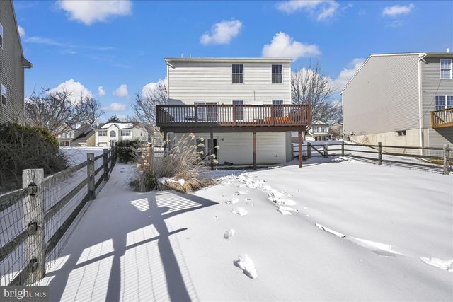 100 MARQUIS DR, Coatesville, PA 19320