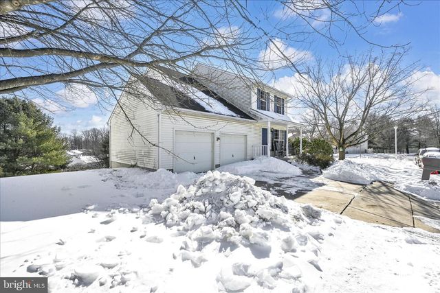 100 MARQUIS DR, Coatesville, PA 19320