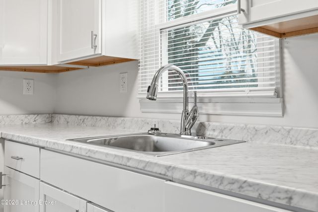 117 Valley View Dr, Shelbyville, KY 40065