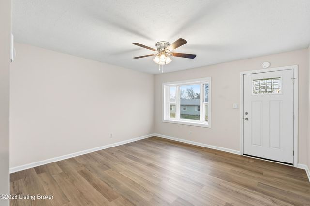 117 Valley View Dr, Shelbyville, KY 40065