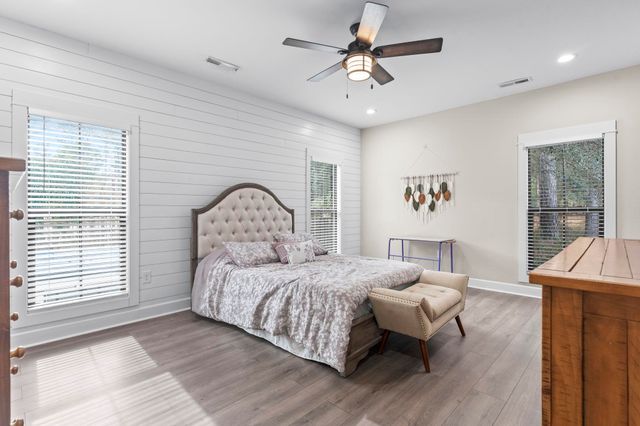 162 Moss Dale Ln., Pawleys Island, SC 29585