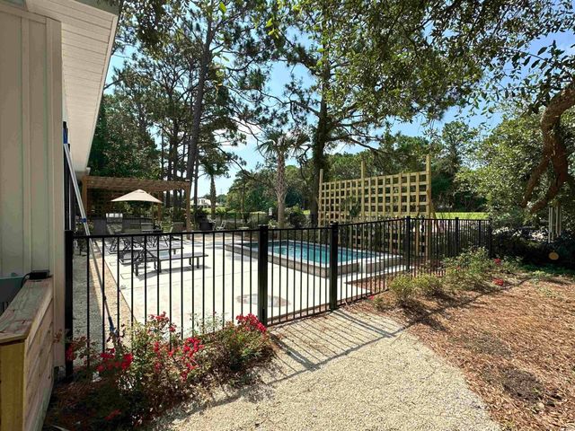 162 Moss Dale Ln., Pawleys Island, SC 29585