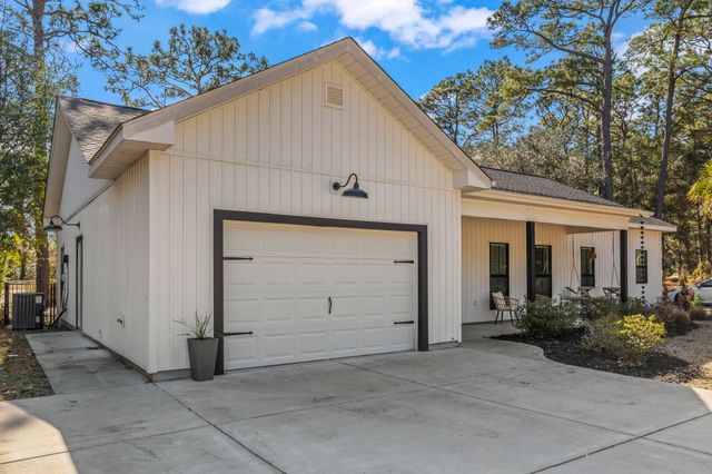 162 Moss Dale Ln., Pawleys Island, SC 29585