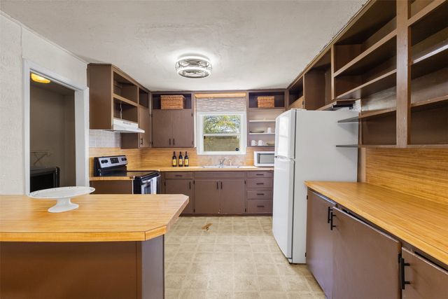 1610 Irvin Street, Bridgeport, TX 76426