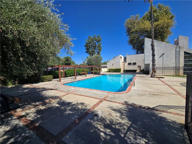 7641 Reseda 120, Reseda, CA 91335